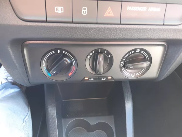 Škoda Fabia 1.2 TSI 81 Kw AMBIENTE - foto 13