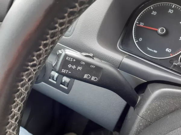 Volkswagen Touran Cross 2.0 TDi - foto 11