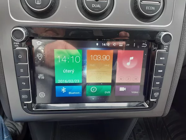 Volkswagen Touran Cross 2.0 TDi - foto 15