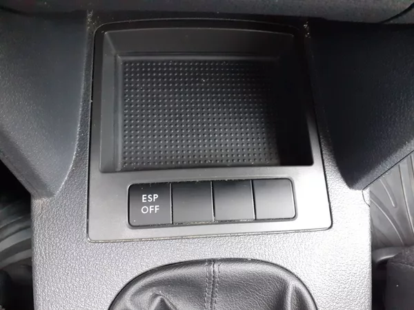 Volkswagen Touran Cross 2.0 TDi - foto 16