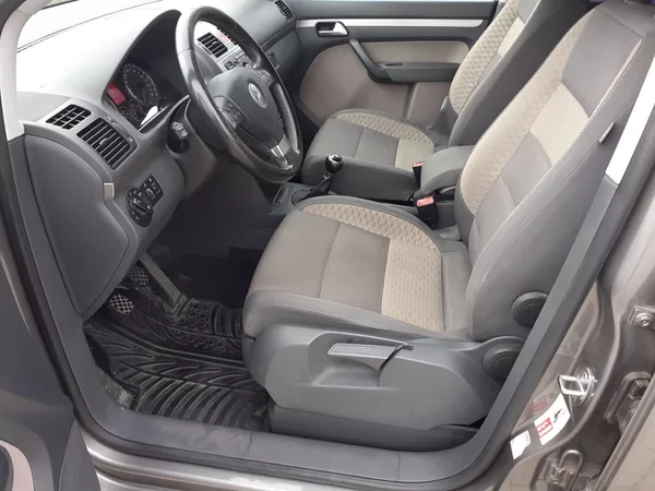 Volkswagen Touran Cross 2.0 TDi - foto 18