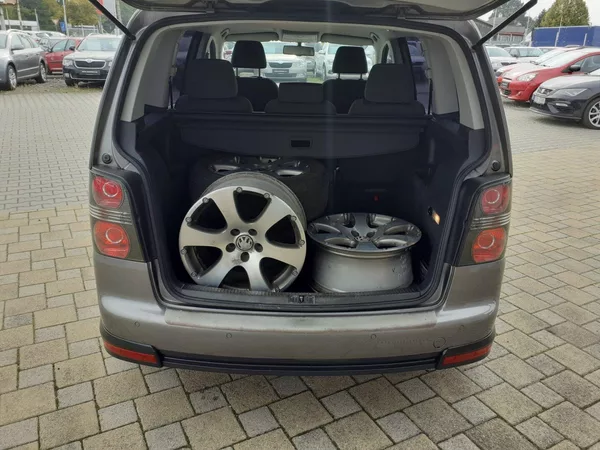Volkswagen Touran Cross 2.0 TDi - foto 20