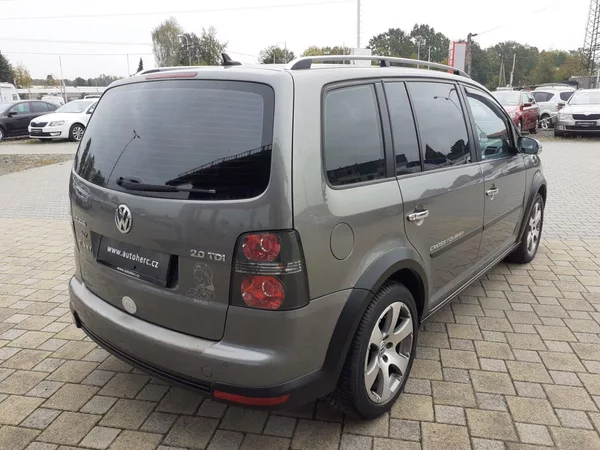 Volkswagen Touran Cross 2.0 TDi - foto 4