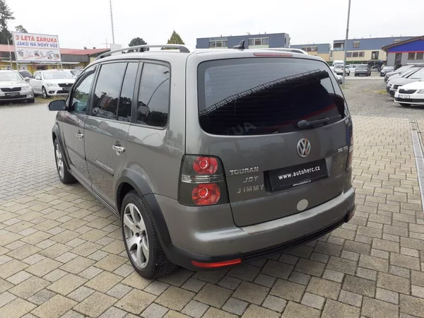 Volkswagen Touran Cross 2.0 TDi - foto 5