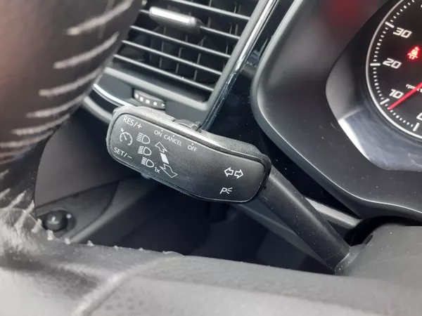Seat Leon KOMBI 1.4 TSI AUTOMAT - foto 10