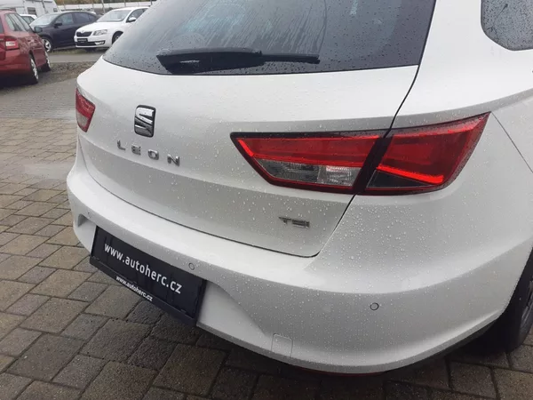 Seat Leon KOMBI 1.4 TSI AUTOMAT - foto 23