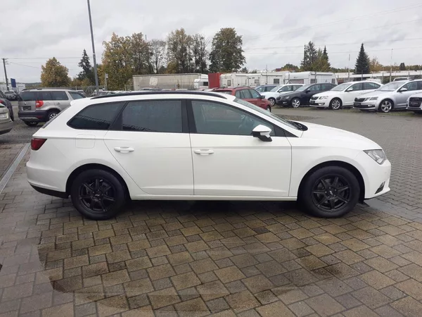 Seat Leon KOMBI 1.4 TSI AUTOMAT - foto 3