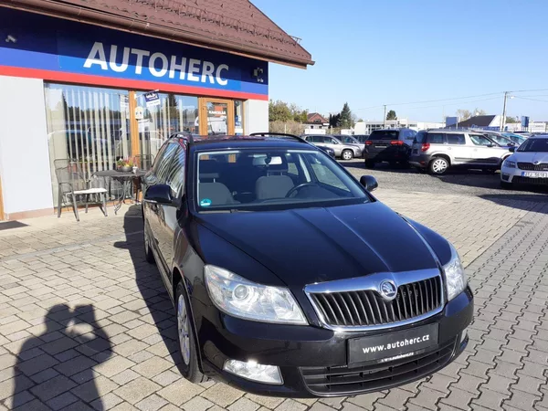 Škoda Octavia KOMBI 1.4 TSI - foto 2