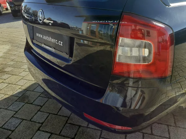 Škoda Octavia KOMBI 1.4 TSI - foto 20