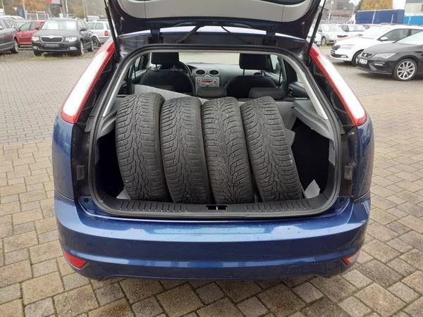 Ford Focus 1.6 16V TREND - foto 16