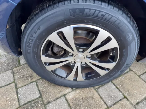 Ford Focus 1.6 16V TREND - foto 18