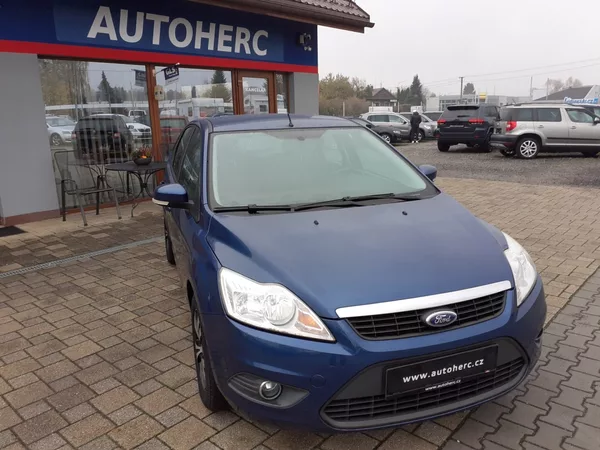 Ford Focus 1.6 16V TREND - foto 2