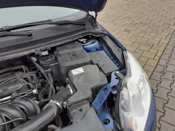 Ford Focus 1.6 16V TREND - foto 21