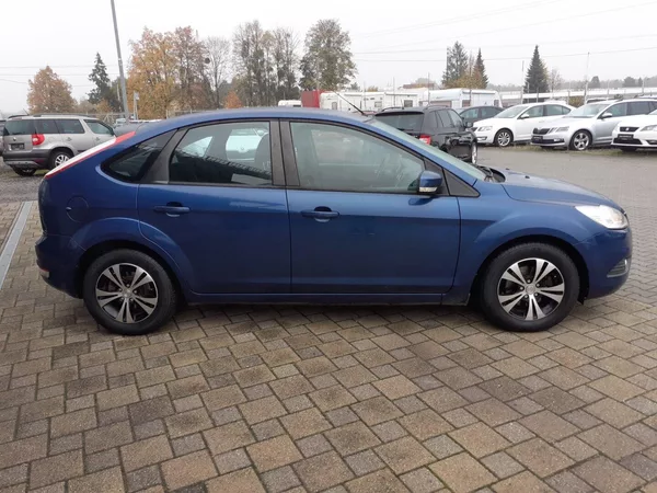 Ford Focus 1.6 16V TREND - foto 3