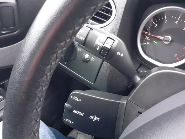 Ford Focus 1.6 16V TREND - foto 9