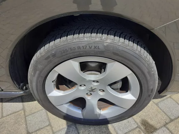 Peugeot 3008 1.6 i 88 kW - foto 19