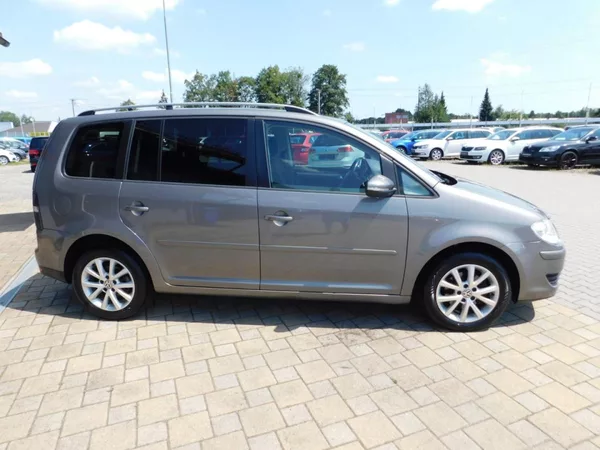 Volkswagen Touran 1.9 TDi DSG - foto 3