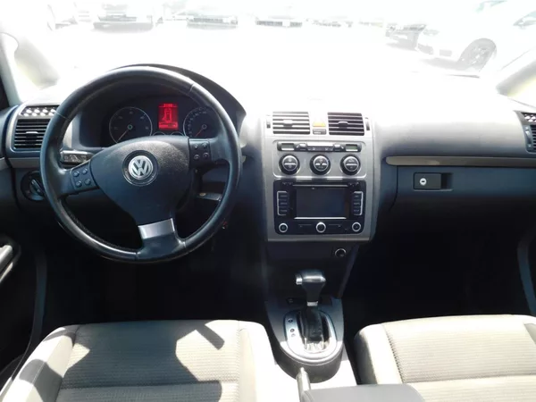 Volkswagen Touran 1.9 TDi DSG - foto 7