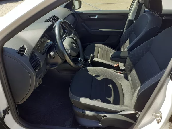 Škoda Fabia Kombi 1.0 TSi ČR - foto 18