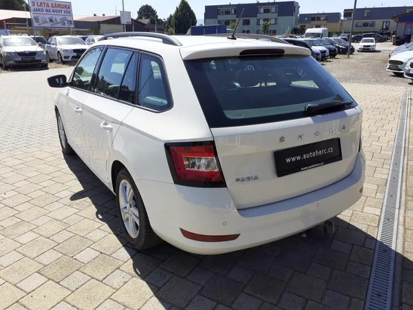Škoda Fabia Kombi 1.0 TSi ČR - foto 5