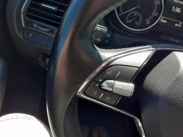 Škoda Fabia Kombi 1.0 TSi ČR - foto 9