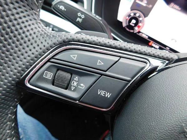 Audi A4 Avant 40TDi/Q/SLine Matrix TOP - foto 11