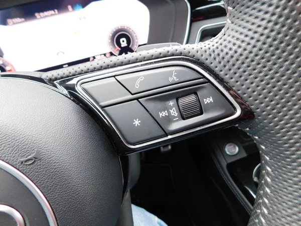 Audi A4 Avant 40TDi/Q/SLine Matrix TOP - foto 12