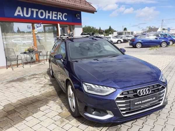 Audi A4 Avant 40TDi/Q/SLine Matrix TOP - foto 2