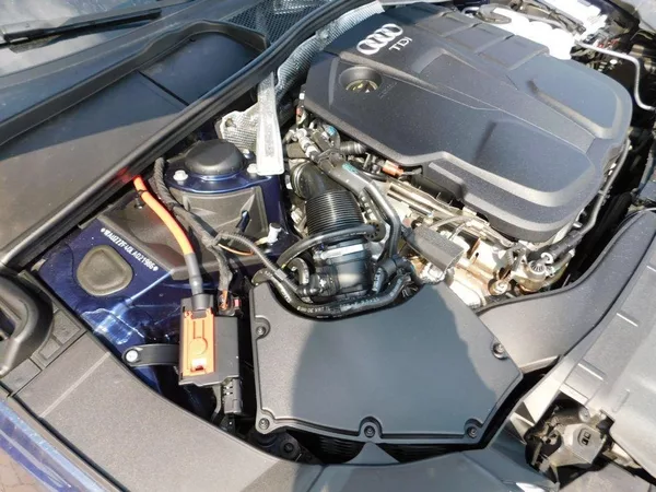 Audi A4 Avant 40TDi/Q/SLine Matrix TOP - foto 30