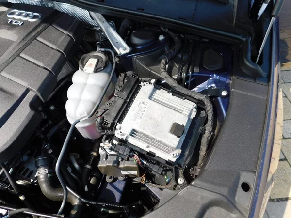 Audi A4 Avant 40TDi/Q/SLine Matrix TOP - foto 31