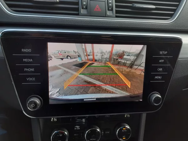 Škoda Superb III 2.0 TDi DSG ČR - foto 15
