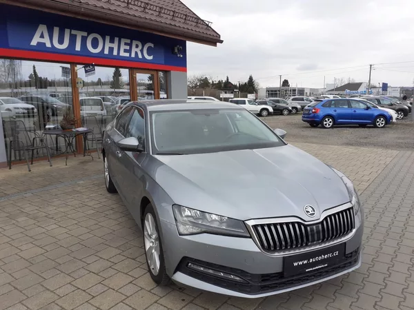 Škoda Superb III 2.0 TDi DSG ČR - foto 2