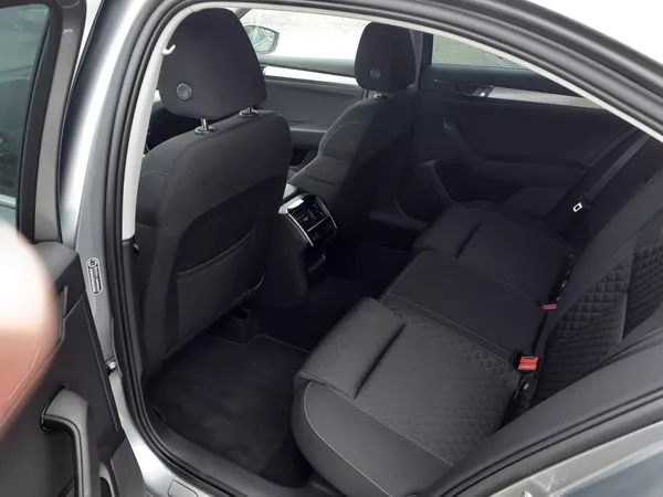 Škoda Superb III 2.0 TDi DSG ČR - foto 23