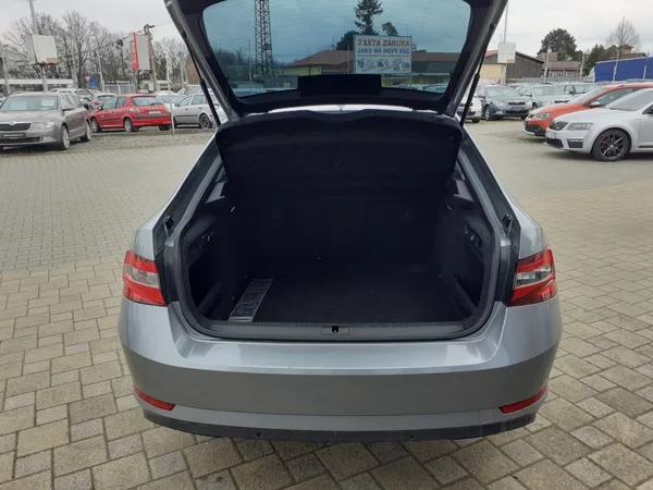 Škoda Superb III 2.0 TDi DSG ČR - foto 24