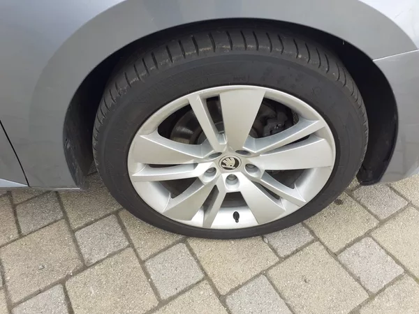 Škoda Superb III 2.0 TDi DSG ČR - foto 31