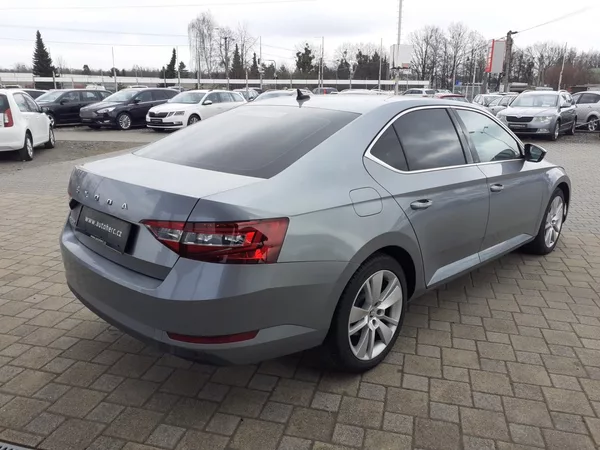 Škoda Superb III 2.0 TDi DSG ČR - foto 4