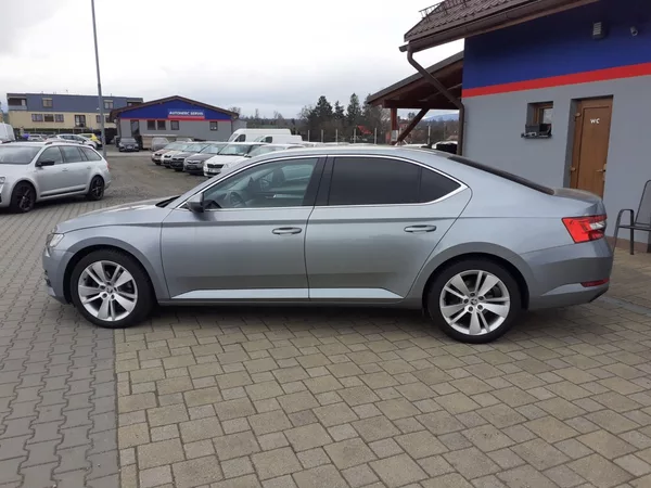 Škoda Superb III 2.0 TDi DSG ČR - foto 6