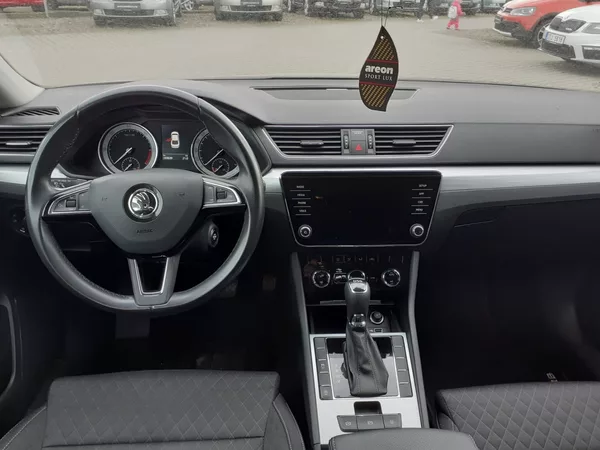 Škoda Superb III 2.0 TDi DSG ČR - foto 7