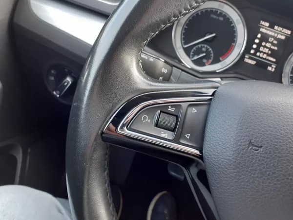 Škoda Superb III 2.0 TDi DSG ČR - foto 9