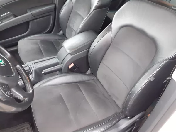Škoda Superb 2.0 TDi DSG - foto 18