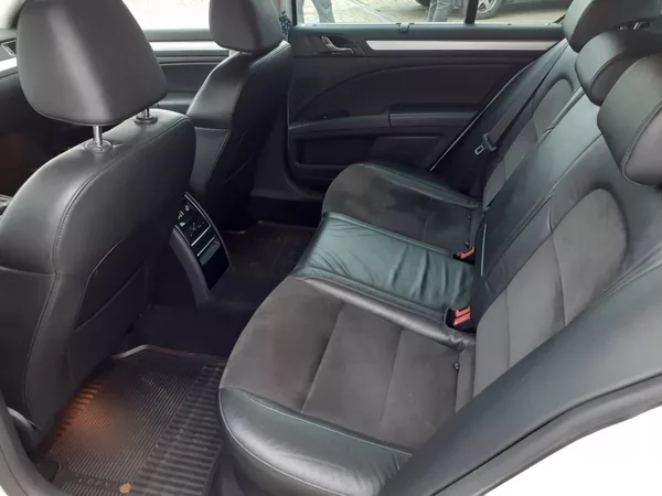 Škoda Superb 2.0 TDi DSG - foto 21