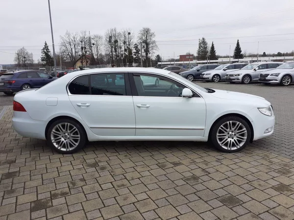 Škoda Superb 2.0 TDi DSG - foto 3