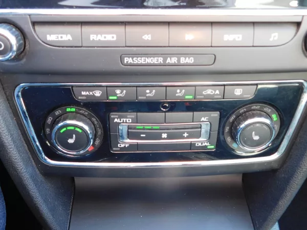 Škoda Superb II Kombi 1.8 TSi - foto 10