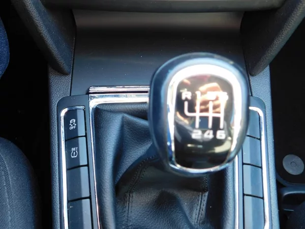 Škoda Superb II Kombi 1.8 TSi - foto 11