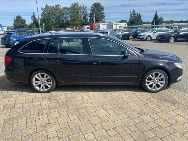 Škoda Superb II Kombi 1.8 TSi - foto 3