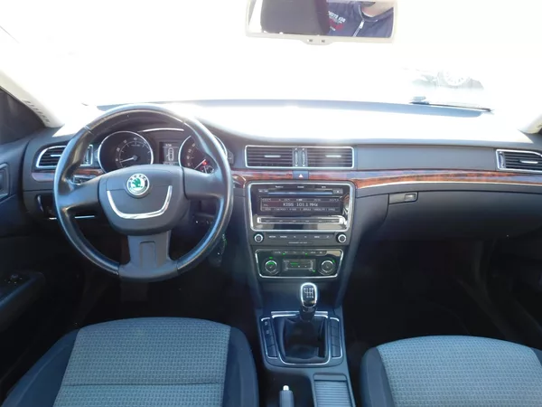 Škoda Superb II Kombi 1.8 TSi - foto 7
