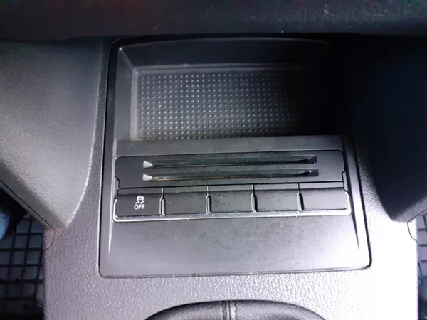 Volkswagen Touran 2.0 TDi CROSS - foto 18