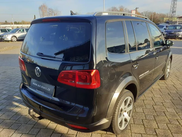 Volkswagen Touran 2.0 TDi CROSS - foto 4