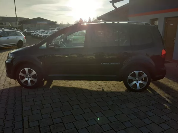 Volkswagen Touran 2.0 TDi CROSS - foto 6