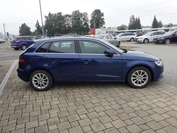 Audi A3 1.6 TDi - foto 3